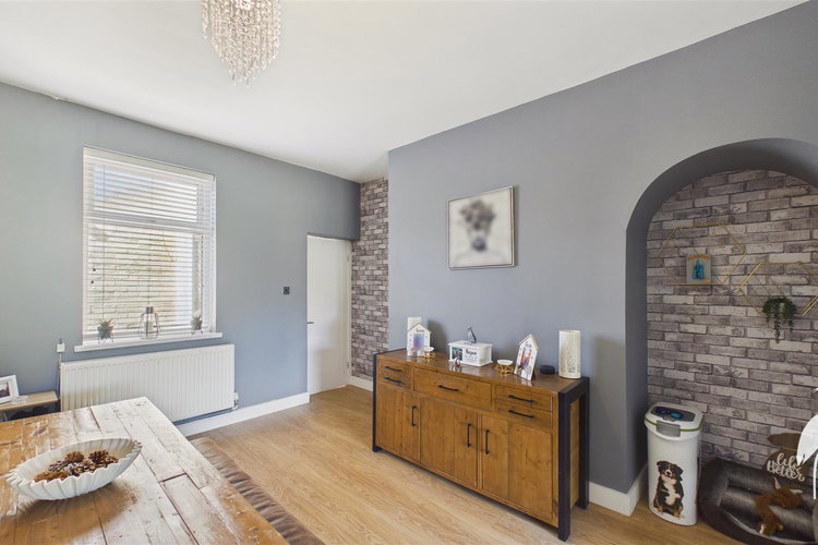 Dining Room - Picture 6 of 29