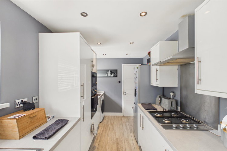 Kitchen - Picture 7 of 29