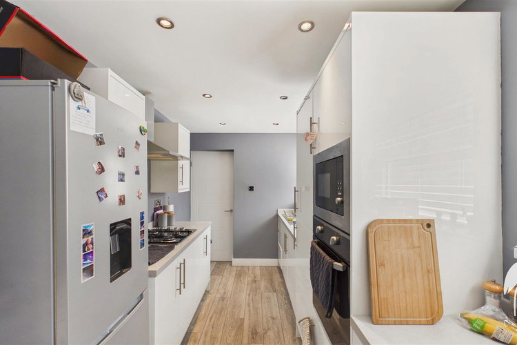 Kitchen - Picture 9 of 29