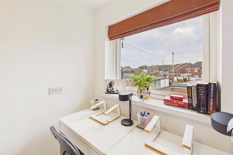 Bedroom 3 - Picture 18 of 26