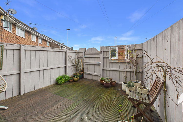 Outside - Picture 23 of 26