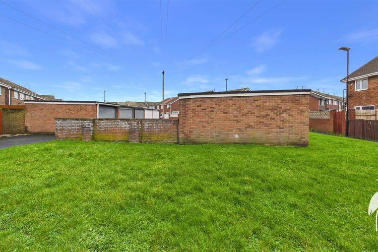 Outside - Picture 25 of 26