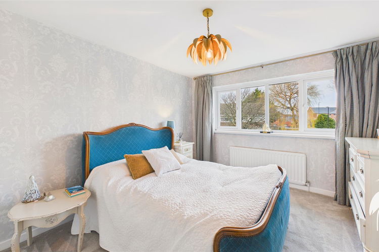 Bedroom 1 - Picture 10 of 26