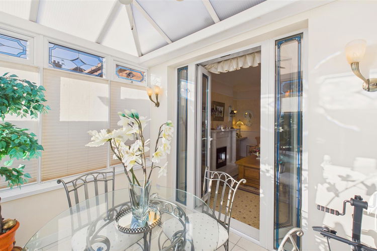 Conservatory - Picture 9 of 23