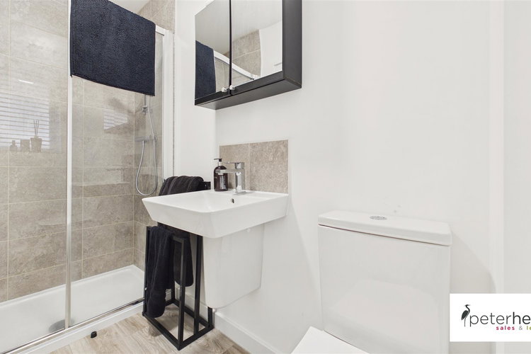 En-Suite Shower Room - Picture 19 of 28