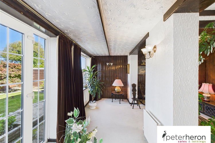 Lounge/Dining Room - Picture 11 of 31