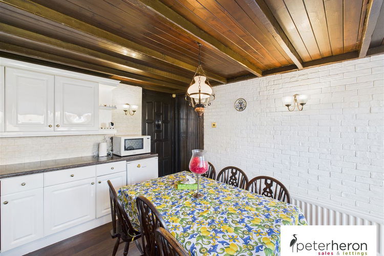 Kitchen - Picture 14 of 31