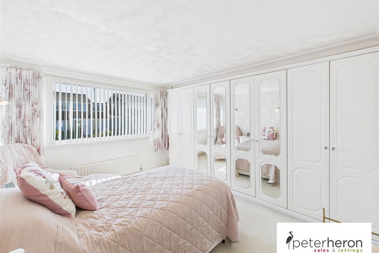 Bedroom 1 - Picture 20 of 31