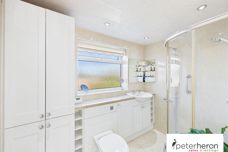 Shower Room - Picture 27 of 31