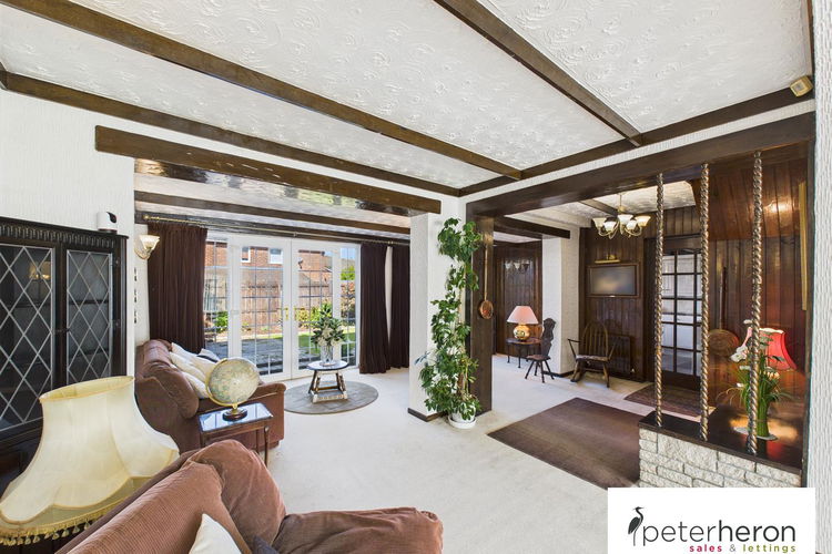 Lounge/Dining Room - Picture 5 of 31