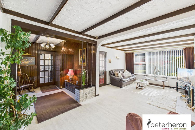 Lounge/Dining Room - Picture 6 of 31