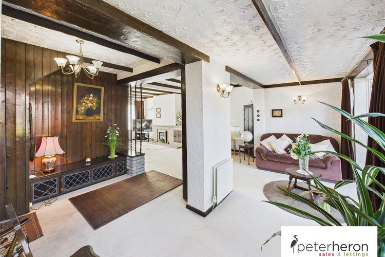 Lounge/Dining Room - Picture 8 of 31