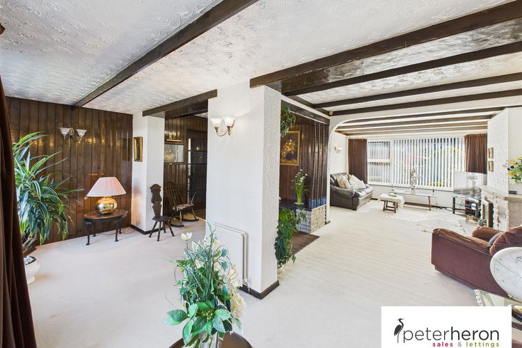 Lounge/Dining Room - Picture 10 of 31