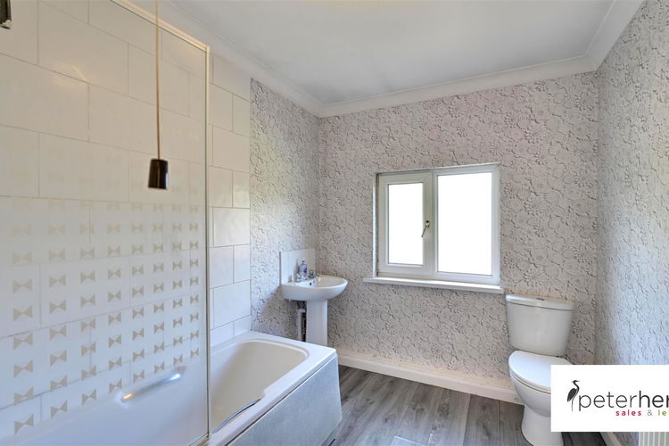 Bathroom - Picture 14 of 18