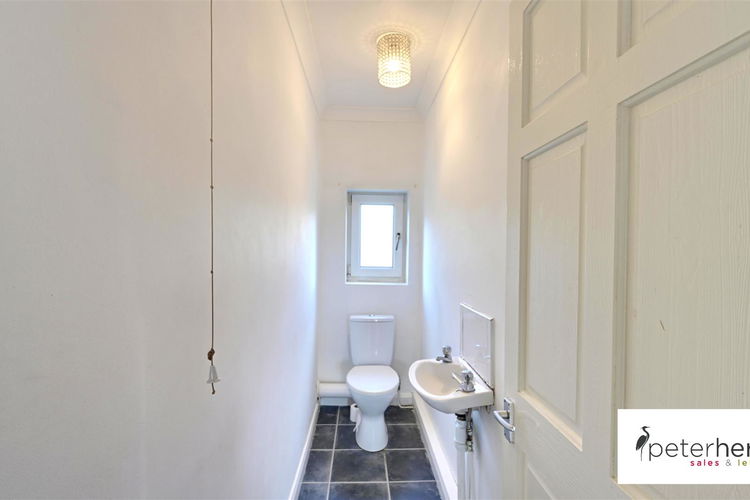 Separate WC - Picture 16 of 18