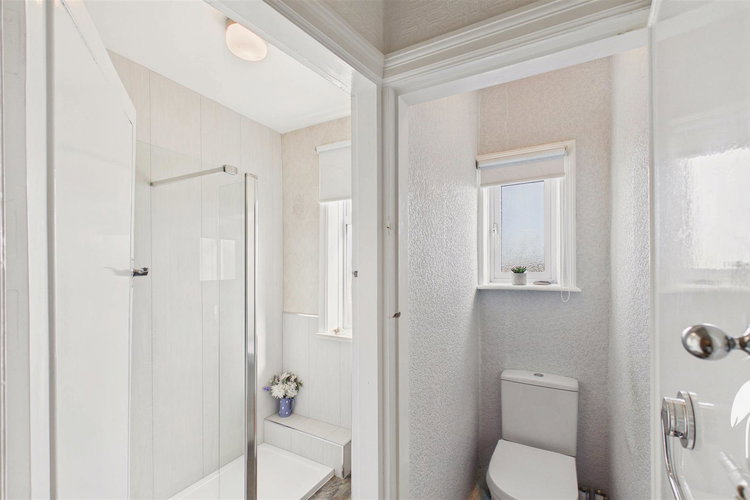 Separate WC - Picture 16 of 21