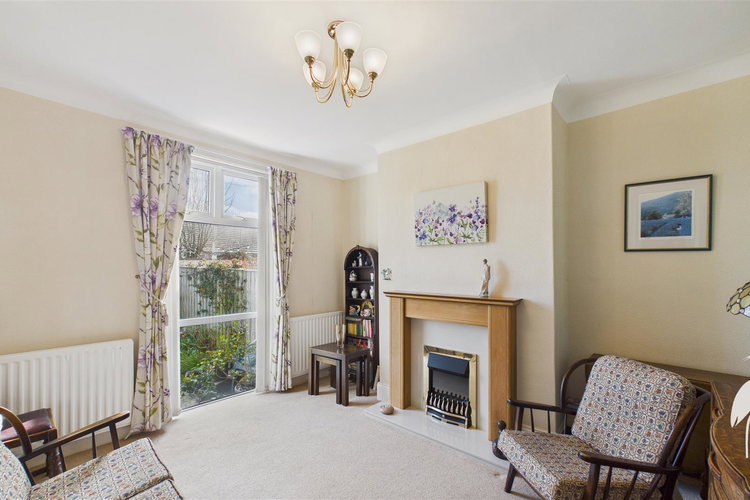 Dining Room - Picture 4 of 21