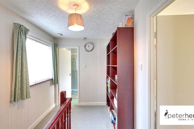 First Floor Landing - Picture 19 of 25