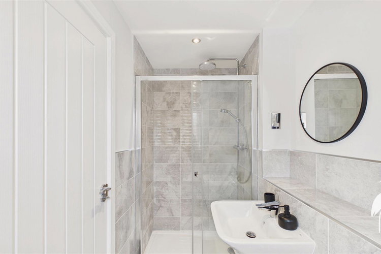 En-Suite Shower Room - Picture 27 of 44