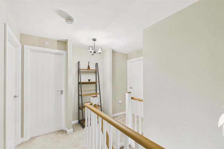 First Floor Landing - Picture 33 of 44