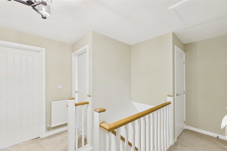 First Floor Landing - Picture 34 of 44