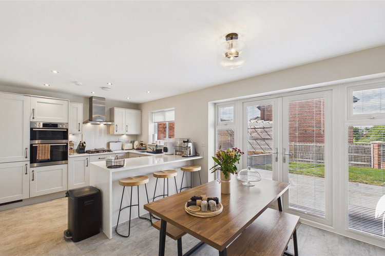Open Plan Dining Kitchen - Picture 7 of 44