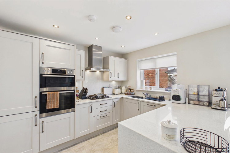 Open Plan Dining Kitchen - Picture 8 of 44