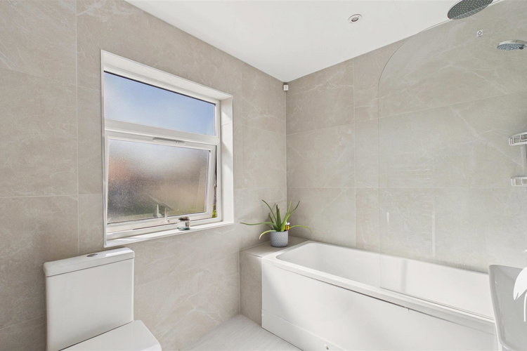 Bathroom - Picture 17 of 25