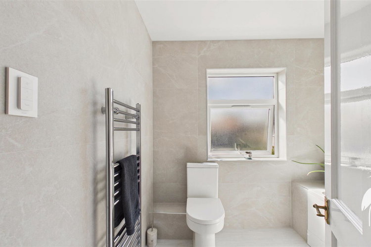 Bathroom - Picture 18 of 25