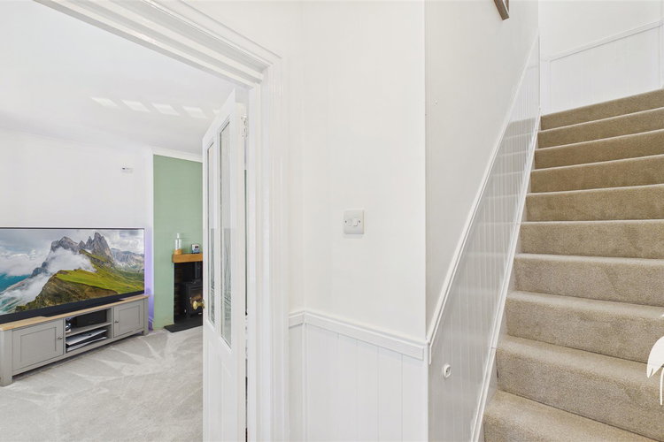 Entrance Hall - Picture 9 of 25