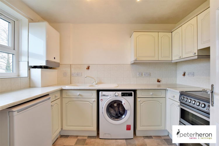 Kitchen - Picture 5 of 10