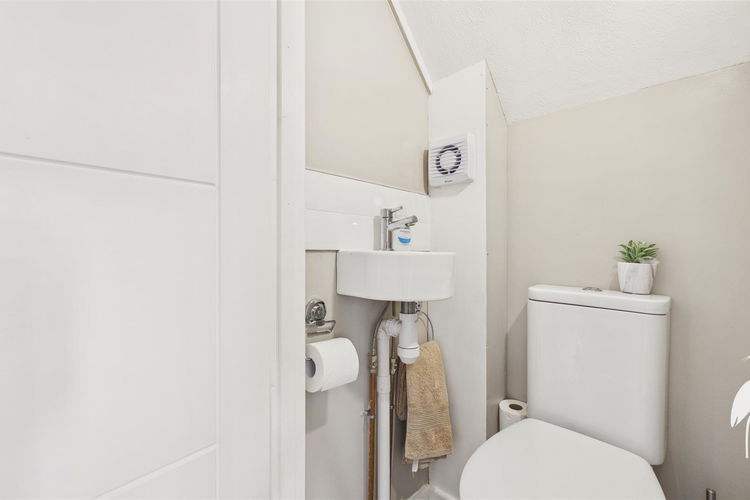 Cloakroom/WC - Picture 9 of 28