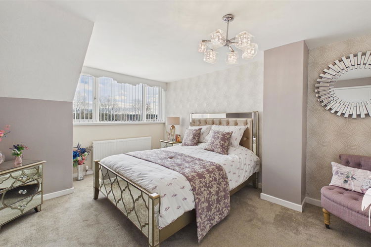 Bedroom 1 - Picture 12 of 28