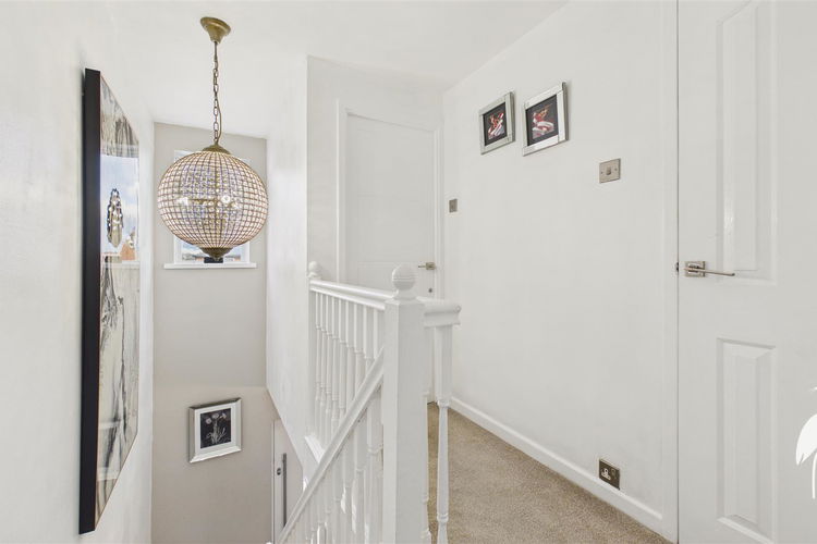 First Floor Landing - Picture 21 of 28