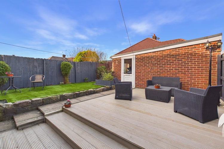 Outside - Picture 23 of 28