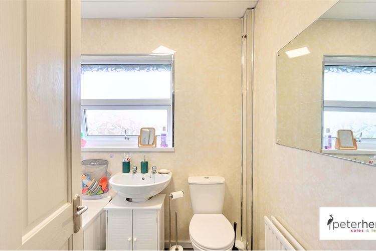 Bathroom - Picture 14 of 19