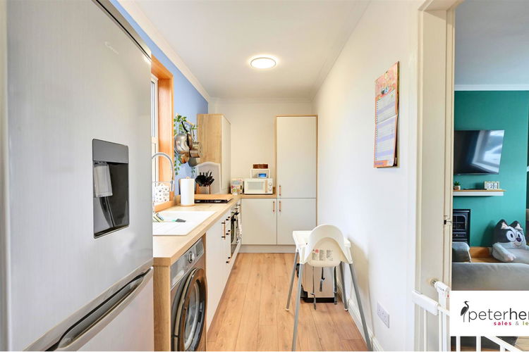 Kitchen - Picture 4 of 19