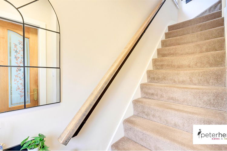 Entrance Hall - Picture 8 of 19