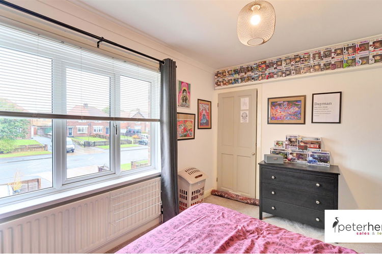 Bedroom 1 - Picture 10 of 19