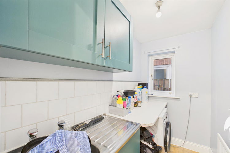 Utility - Picture 14 of 33