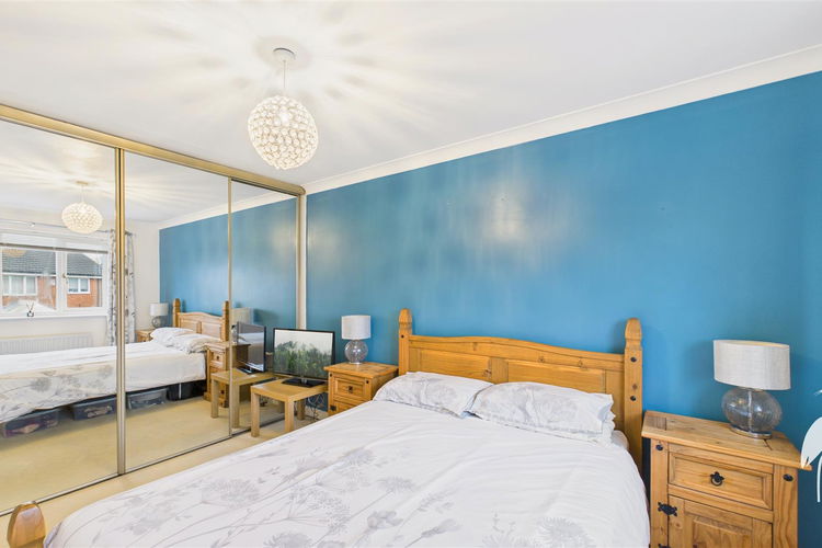 Bedroom 1 - Picture 19 of 33