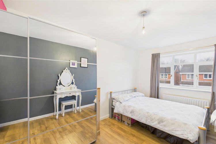 Bedroom 3 - Picture 26 of 33