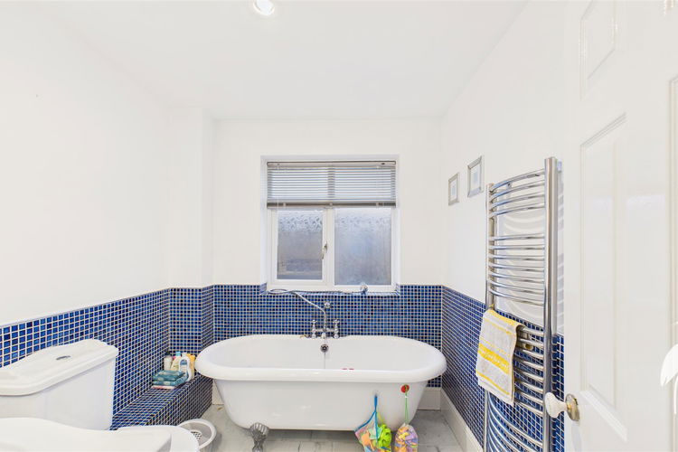 Bathroom - Picture 31 of 33