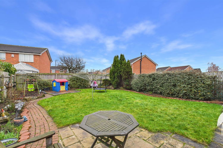 Outside - Picture 32 of 33