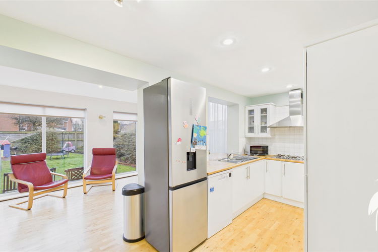 Kitchen - Picture 8 of 33