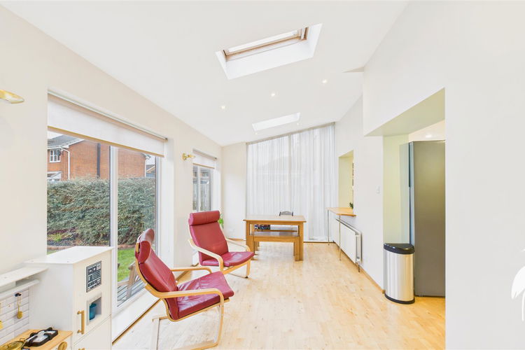 Garden Room - Picture 10 of 33