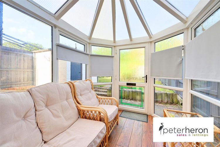 Conservatory - Picture 10 of 16