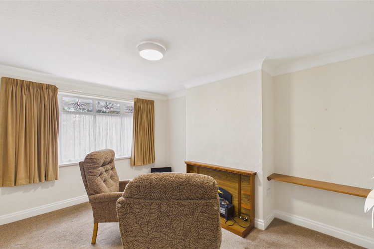 Dining Room - Picture 4 of 22