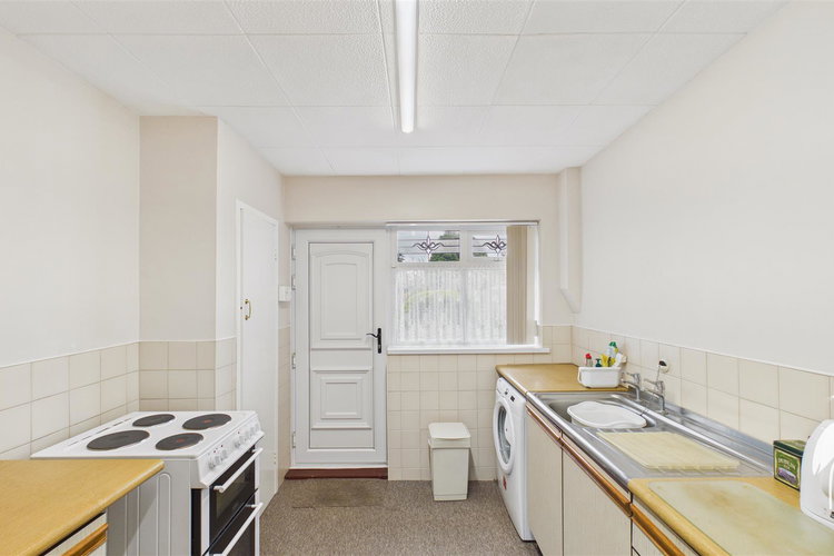 Kitchen - Picture 6 of 22