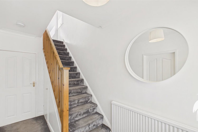 Entrance Hall - Picture 14 of 30